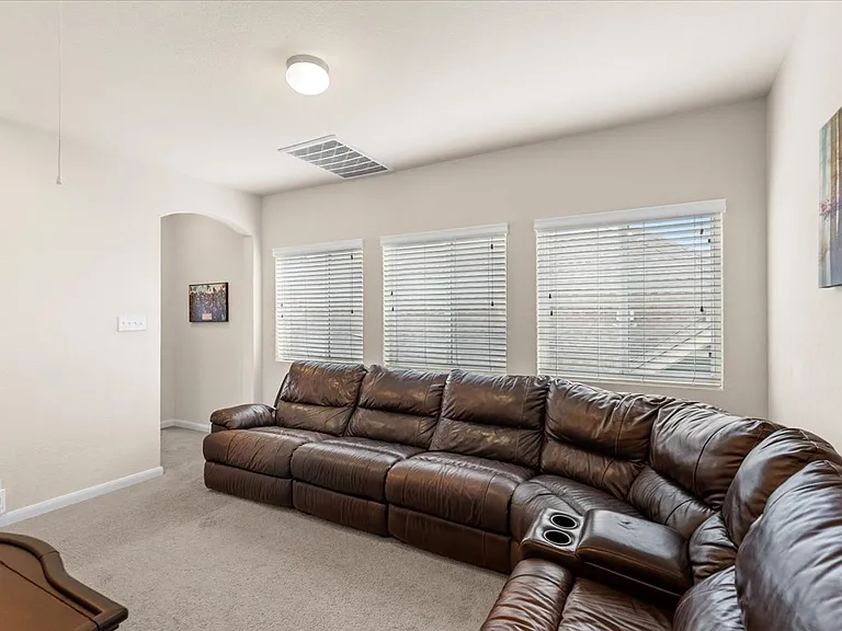 8722 Luckside — Photo 30