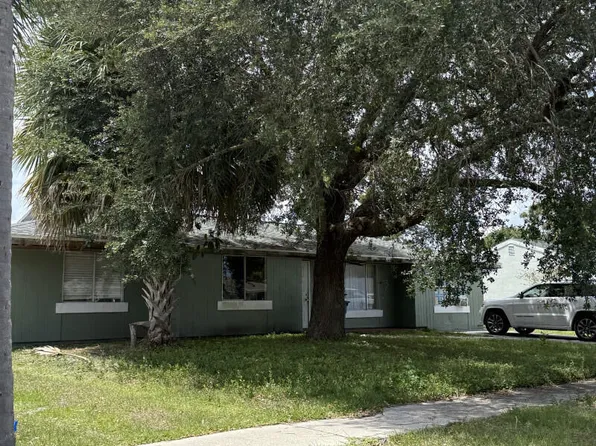 1066 Galty Cir NE, Palm Bay, FL 32905
