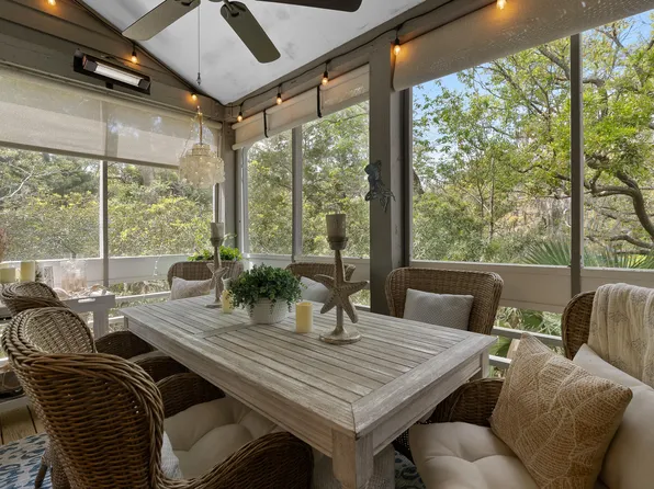 2401 Racquet Club Dr, Johns Island, SC 29455