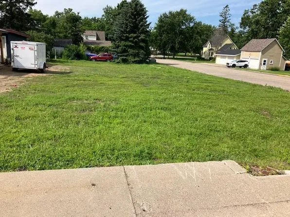 400 Douglas Ave, Henning, MN 56551