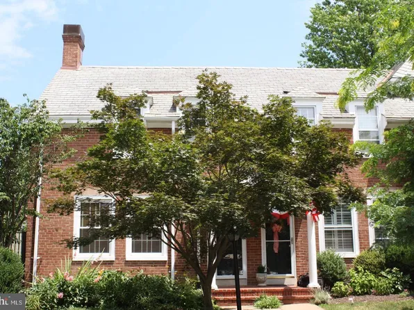 4223 36th St S, Arlington, VA 22206