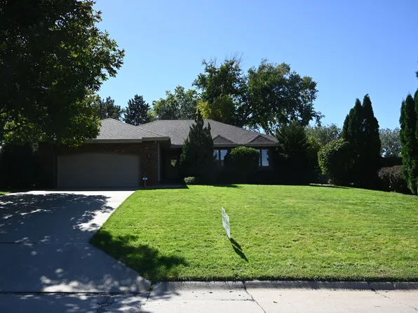 5611 T St, Omaha, NE 68117