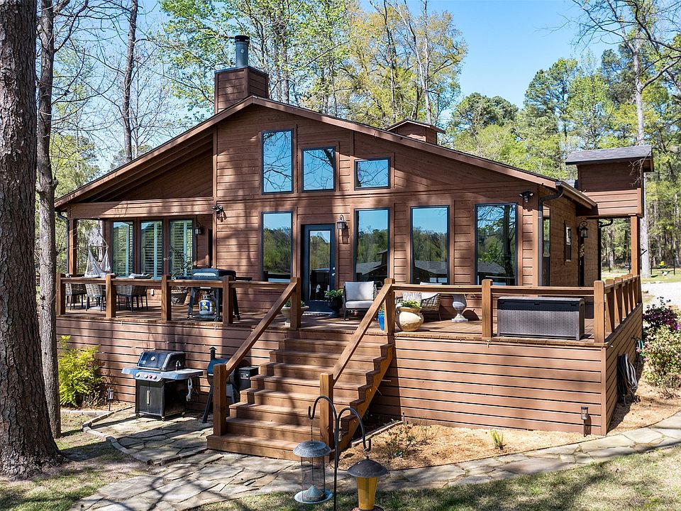 1st image of 551 Eagle Point Dr W