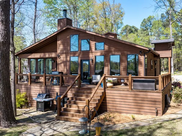 551 Eagle Point Dr W, Mount Vernon, TX 75457