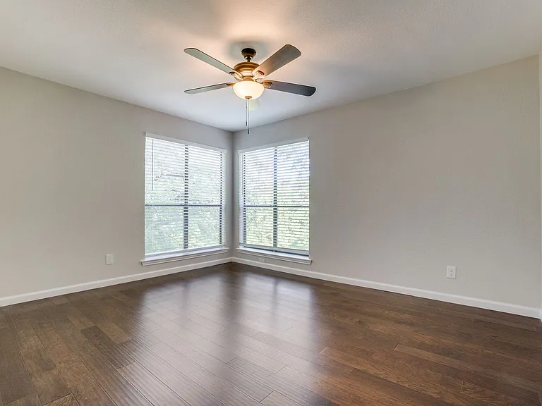 Creekside Condominumums — Photo 23