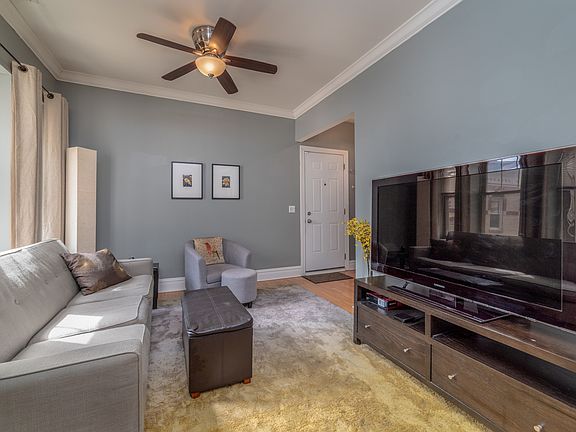 3rd image of 5340 N Winthrop Ave APT 3N