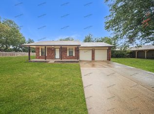 3304 Eastwood Cir, Del City, OK 73115
