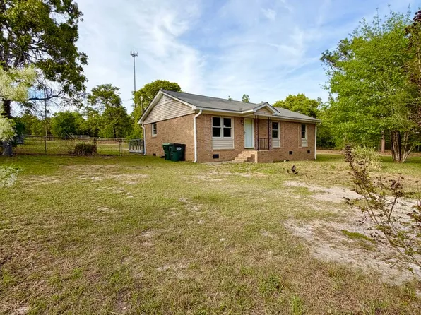 100 Brown Ln, Lexington, SC 29073