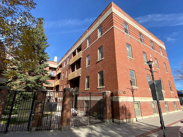915 Corydon Ave #3B — Photo 3