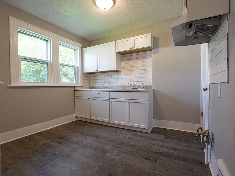 110 N 38th St #110 — Photo 16