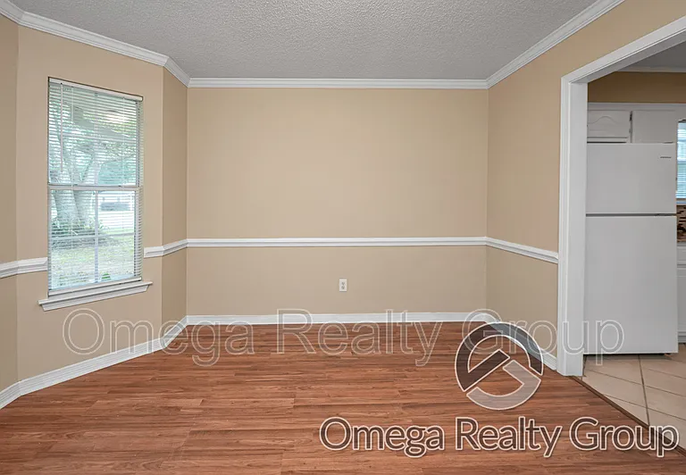 1380 Lexington Way — Photo 8