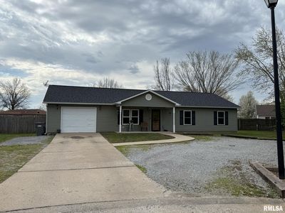 615 Valmar Dr, Marion, IL, 62959