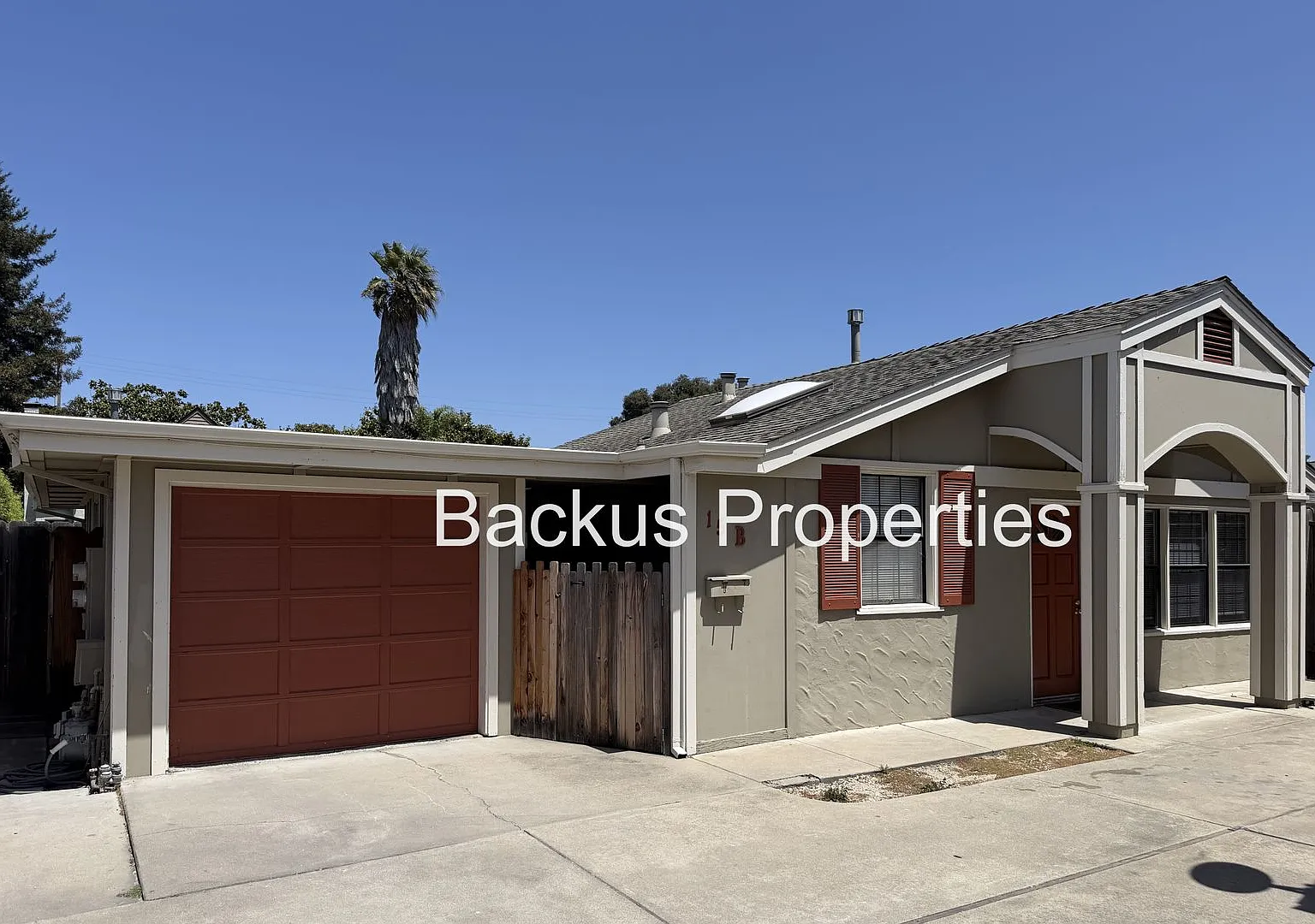 E. Acacia St 15 — Photo 1