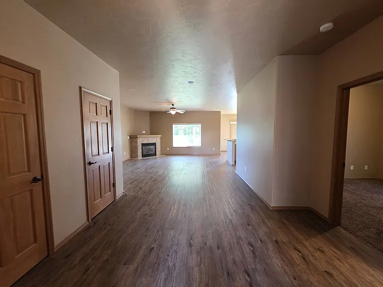 2300 Meridian Ave — Photo 3