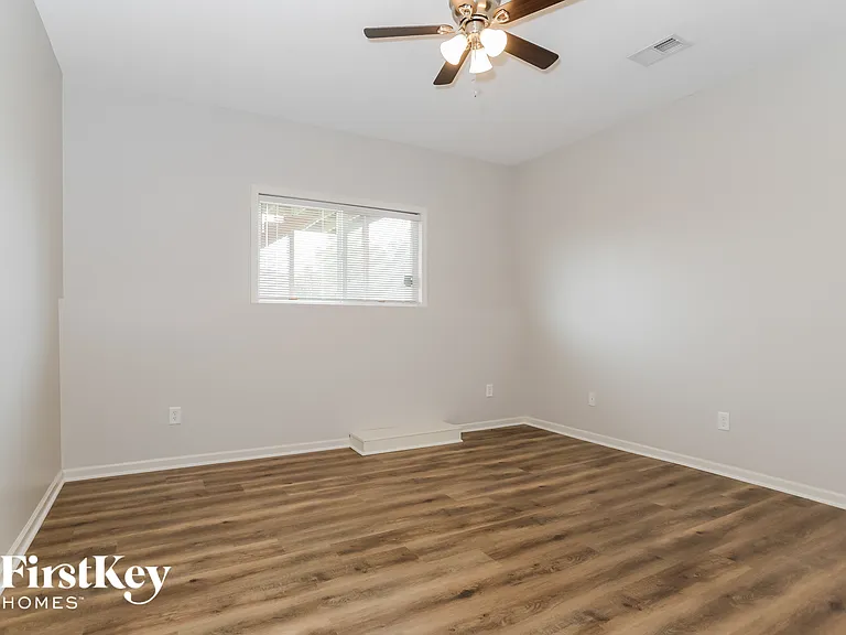1809 NW 92nd Ter — Photo 12