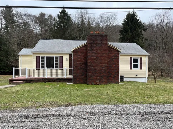 2504 Hardins Run Rd, New Cumberland, WV 26047