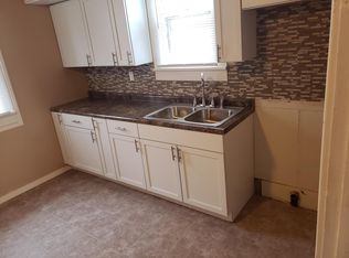 1552 E Locust St, Decatur, IL 62521