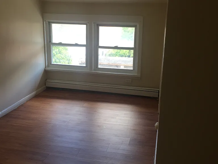 32 Center St — Photo 9