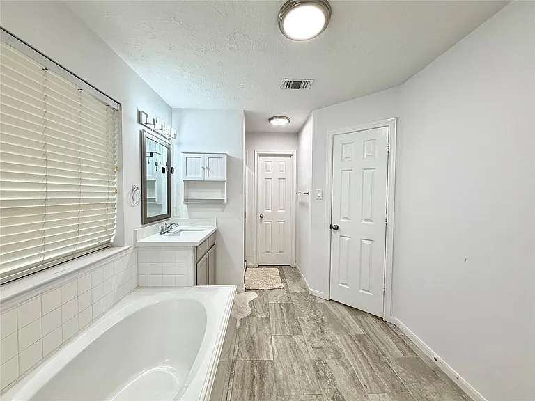 3226 Candlepine Dr — Photo 19