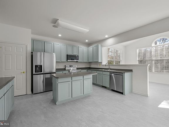 2nd image of 416 Lorraine Dr