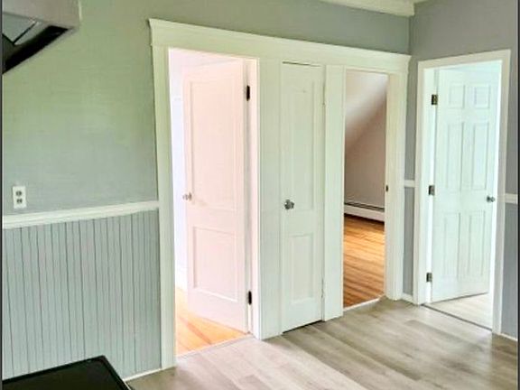 4th image of 572 Gaskill St Floor 3