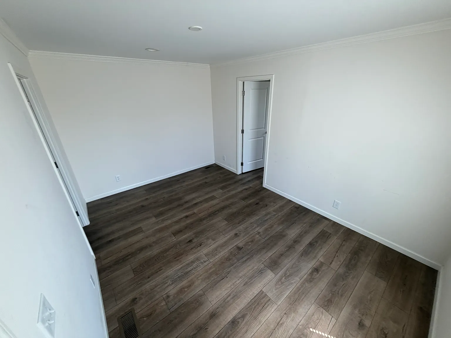 3 bed, 1000 sqft, $1,450 — Photo 4