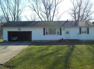 230 E 6th St, El Paso, IL