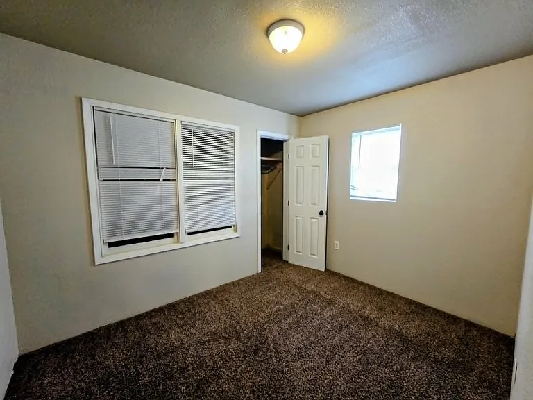 2606 Avenue V — Photo 17