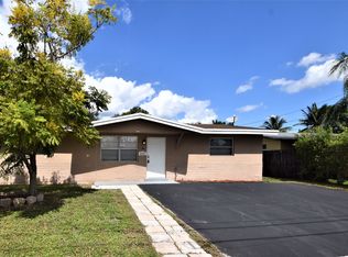 6327 SW 1st St, Pompano Beach, FL 33068