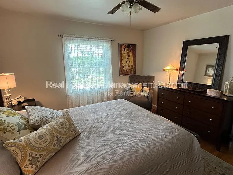 1602 Terrace St — Photo 8