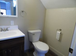 1114 8th St, Manson, IA 50563