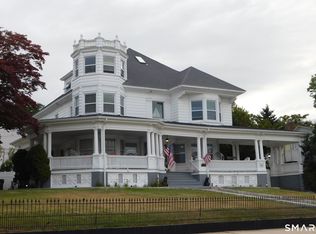 195 Pequot Ave #B, New London, CT 06320