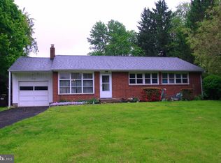 19 El Jan Dr, Doylestown, PA 18901