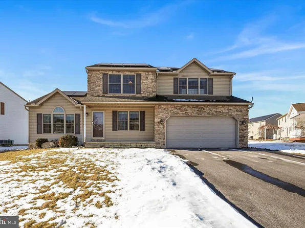 132 Twin Creeks Dr, Jonestown, PA 17038