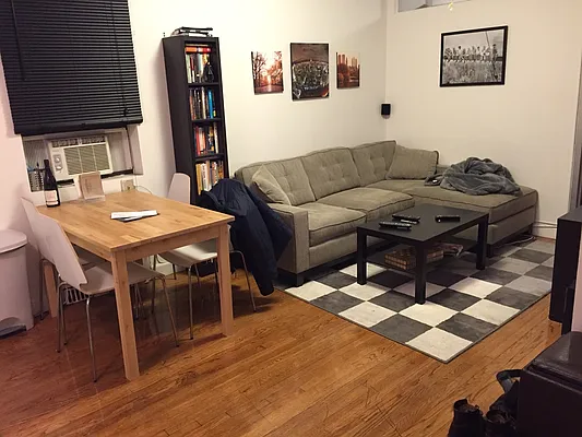 Rented by Green Line Realty | media 35