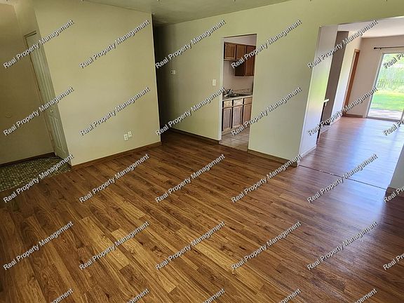 3rd image of 727 W 67th Ave