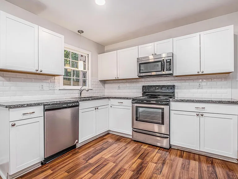 701 McNabb Ct — Photo 8