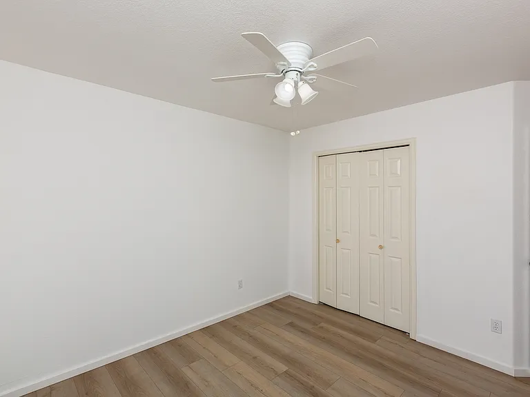 528 Park Ridge Ct — Photo 44