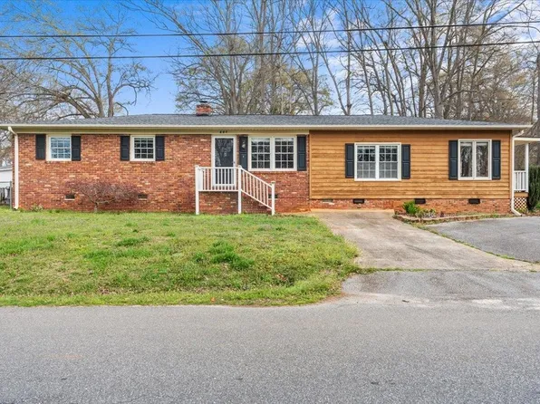 601 Avon Dr, Spartanburg, SC 29303