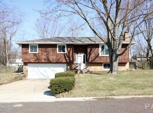 1221 Arthur Ln, Metamora, IL 61548