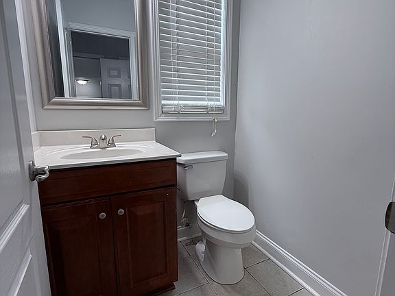4th image of 9620 Longstone Ln #B