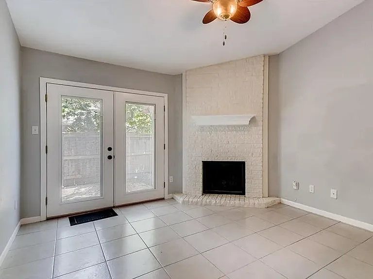 3815 Menchaca Rd #15 — Photo 5