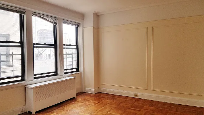 Rented by Matthew Gros-Werter, LREB  | media 3