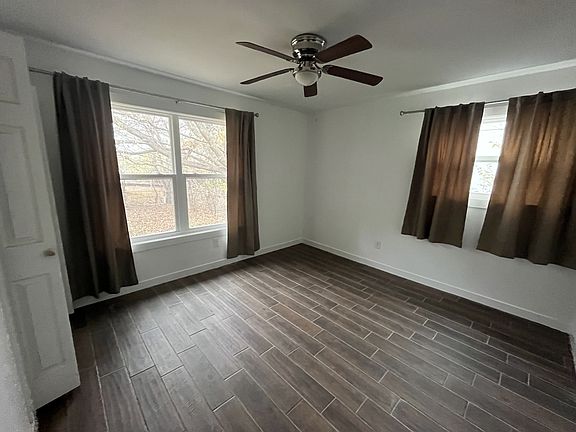 5th image of 1604 Parkview Ln