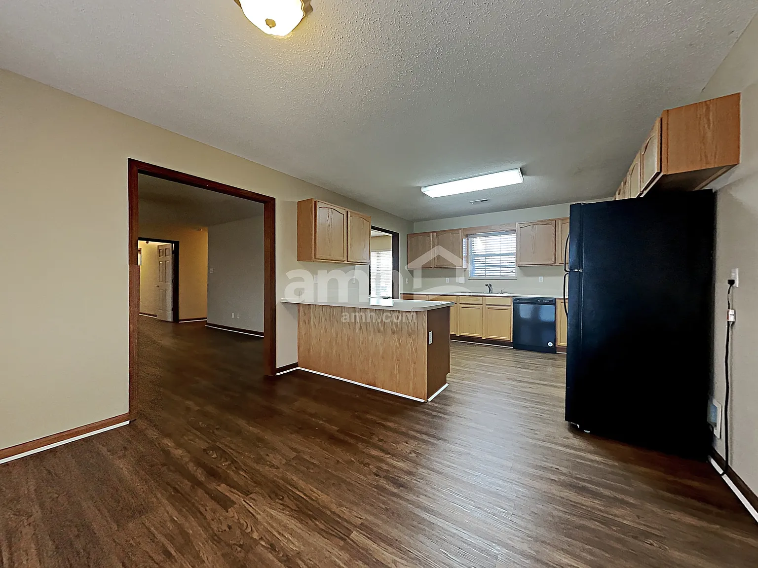3 bed, 2.0 bath, 1804 sqft, $2,455 — Photo 4