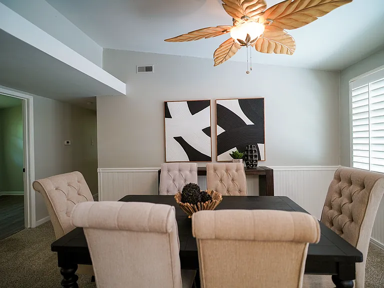 615 Crest Ct — Photo 8
