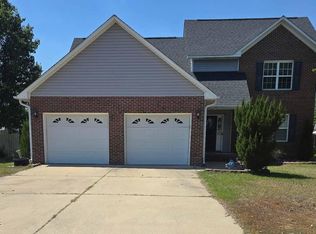 5508 Rising Ridge Dr, Hope Mills, NC 28348