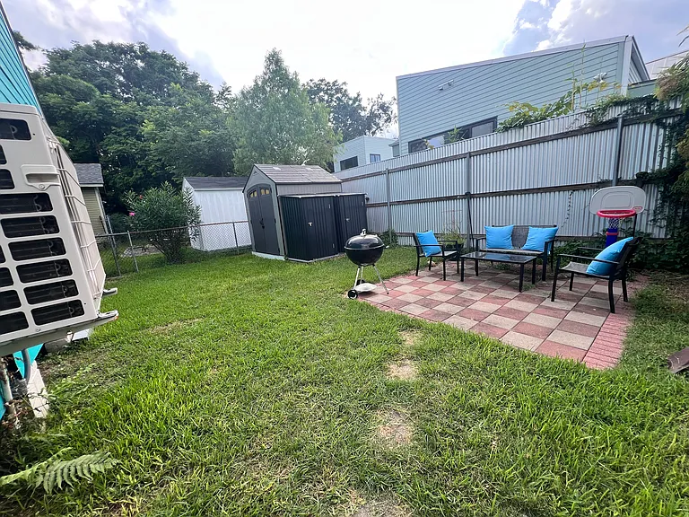 1530 Monroe St #1530 — Photo 16