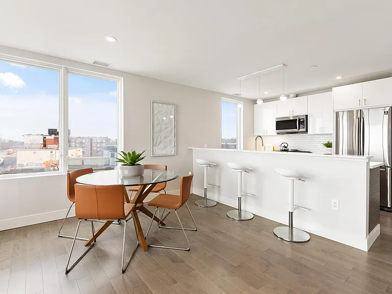 390 Cambridge St #1 — Photo 3