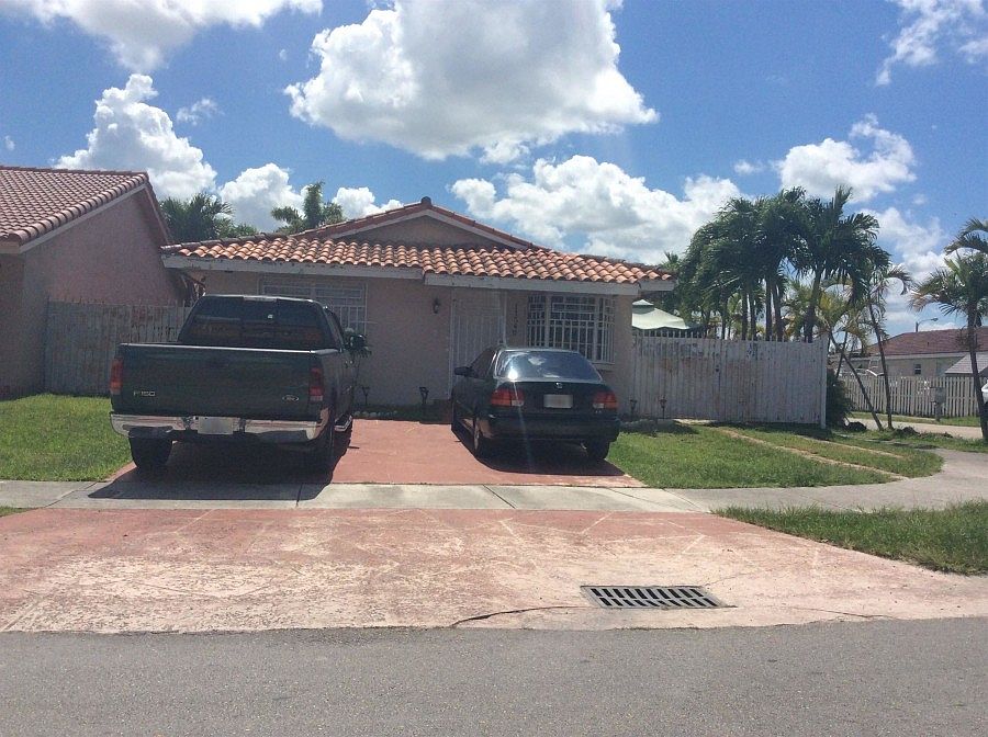 1st image of 11540 NW 89th Ave